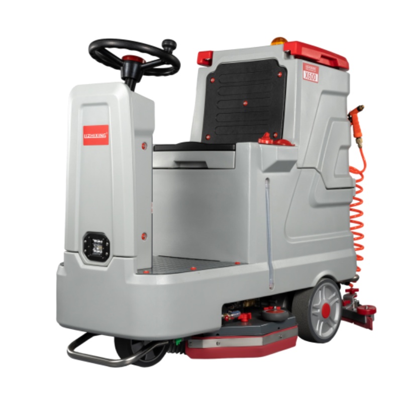 泰安坦洁全自动驾驶式洗地机X600