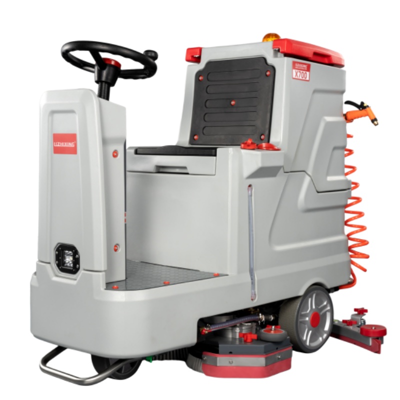 泰安坦洁全自动驾驶式洗地机X700